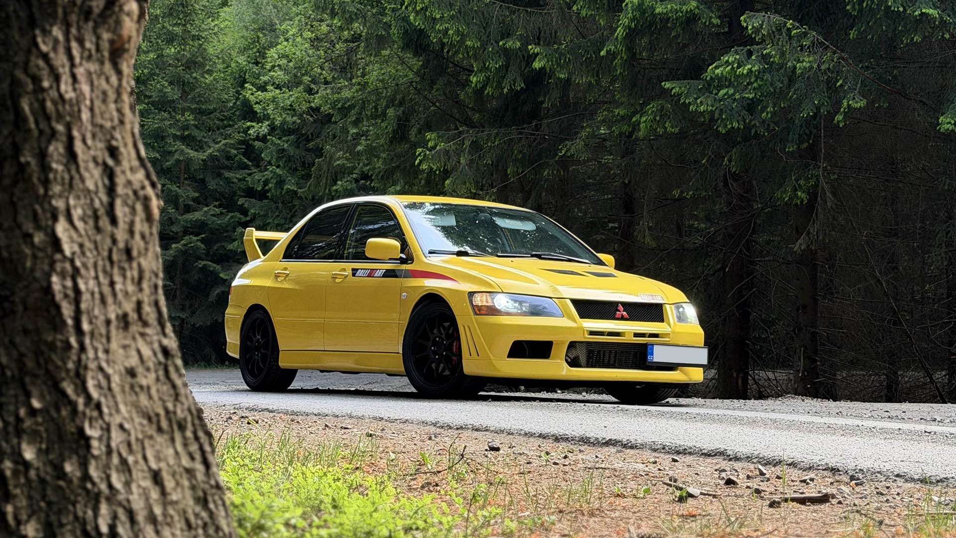 Mitsubishi Lancer Evolution 7 na okreskách